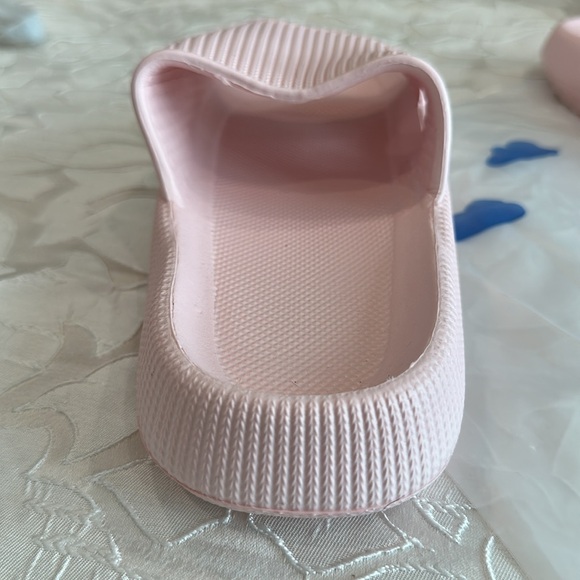 The Cloudies! Pink Slide Sandals - Picture 3 of 5